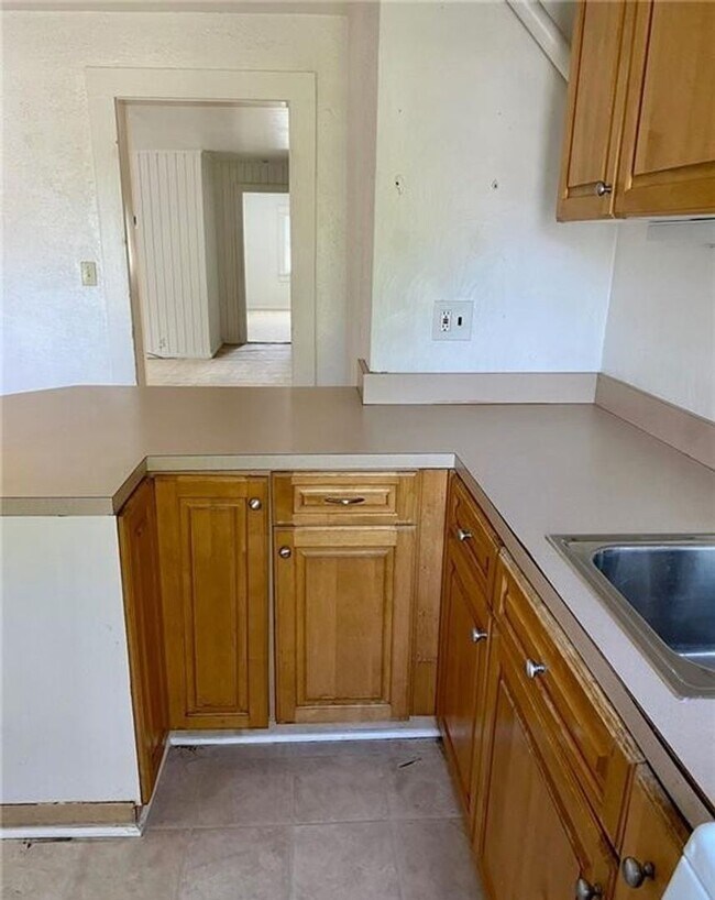 Building Photo - Spacious 2 Bedroom Apartment in Euwanee Park