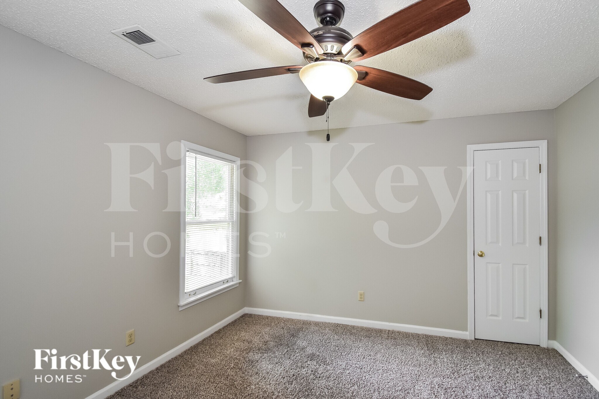 Building Photo - 1465 Fox Trace Dr