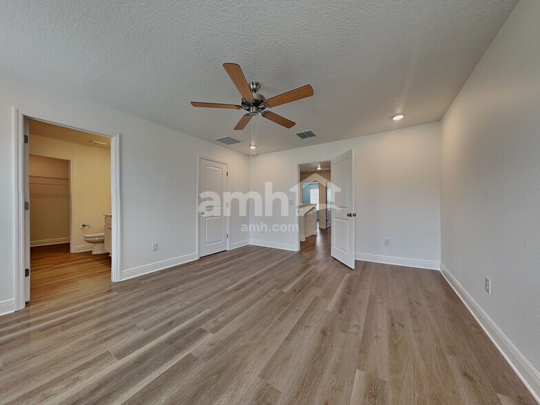 Building Photo - 6749 Atlantic Bch Ave
