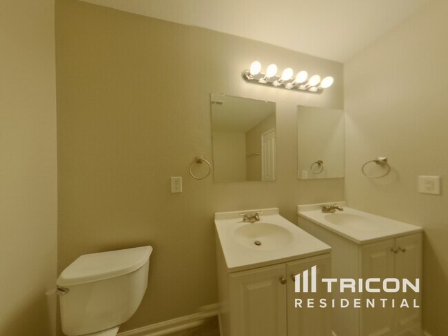 Building Photo - 4614 Christenbury Hills Ln