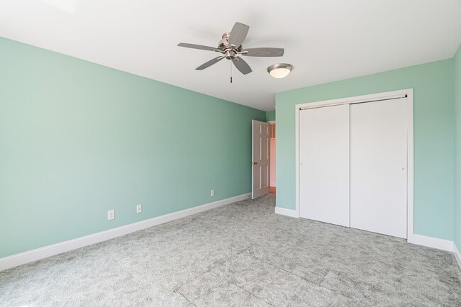 Building Photo - 104 Sunali Ln