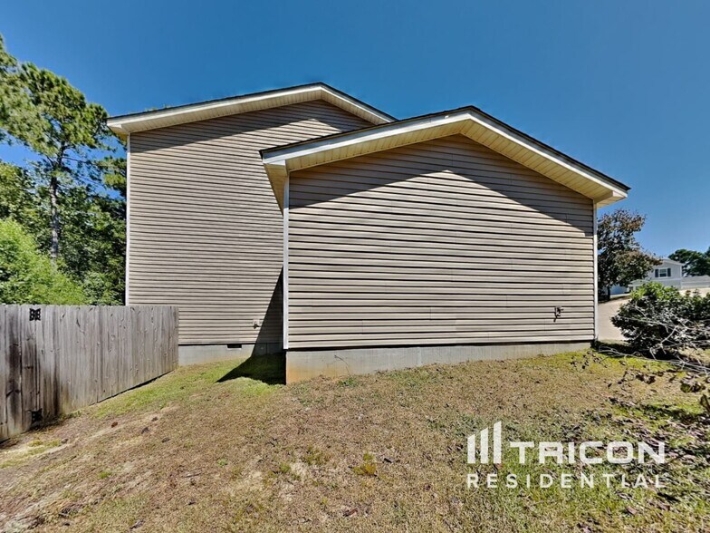 Building Photo - 95 Fleetwood Ct