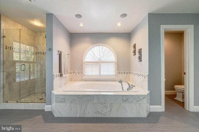 Building Photo - 1854 Valley Wood Rd