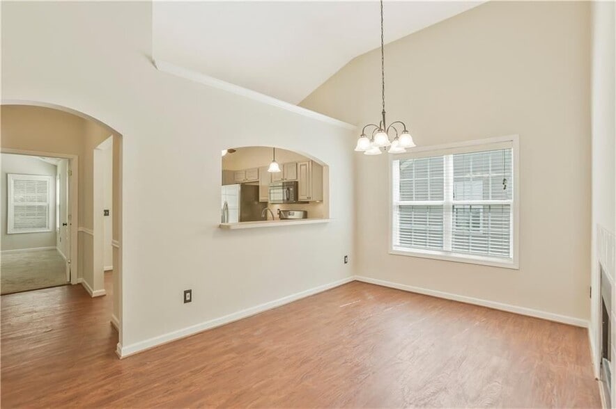 Building Photo - 328 White Oak Way