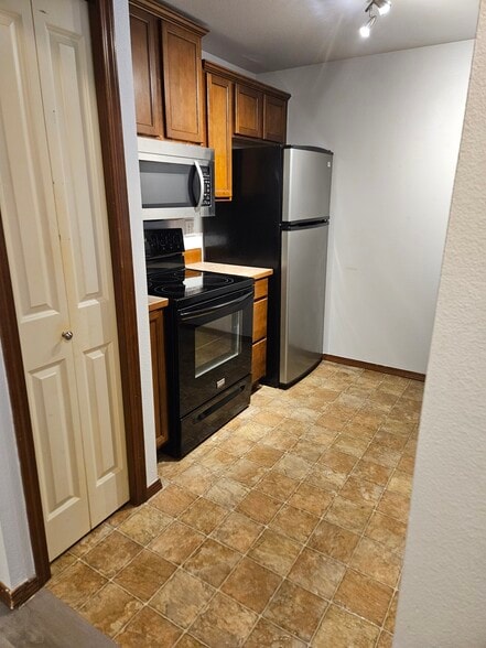 Building Photo - 11527 Highway 99