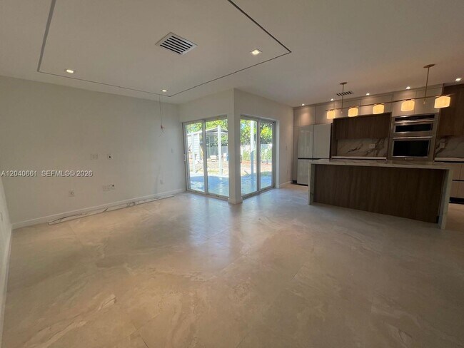 Building Photo - 16805 SW 109th Ct
