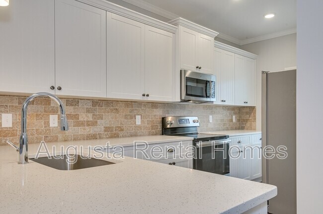 Building Photo - 5352 Nikki Way