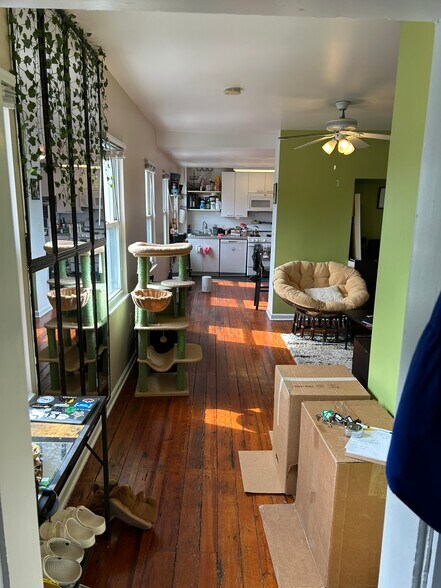 Building Photo - 3001 Huntingdon Ave