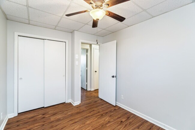 Building Photo - 2751 Jersey Ave