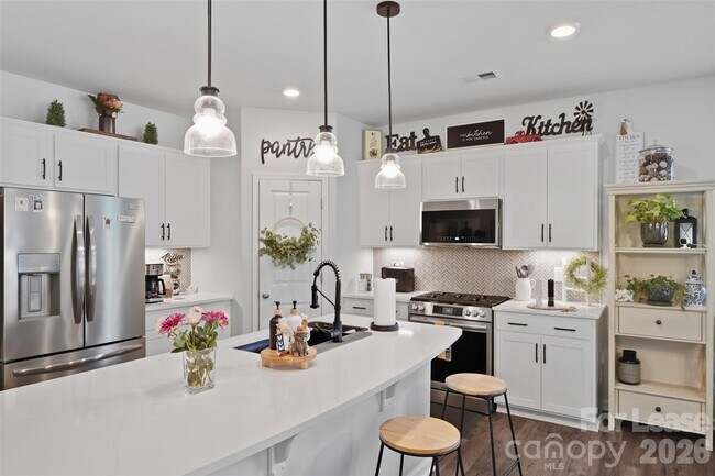 Building Photo - 116 Camdenbrush Trl