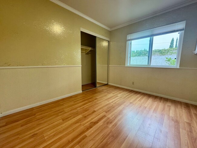 Building Photo - Charming 3 bedroom home in a great family ...