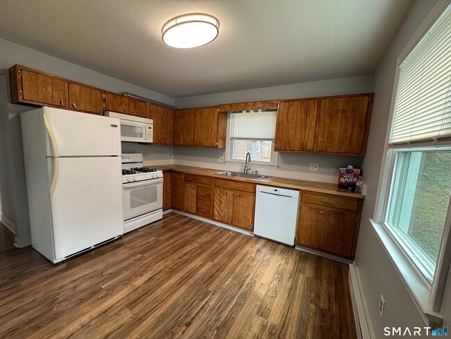 Building Photo - 43 Brooklawn Ave