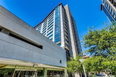 Building Photo - A beautiful  1 Bedroom 1 Bathroom at the B...