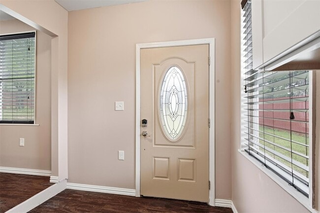 Building Photo - 7606 Williamson Creek Drive