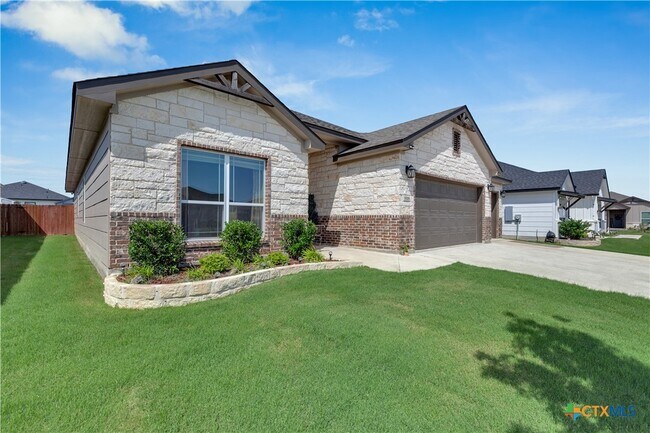 Building Photo - 8508 Glade Dr