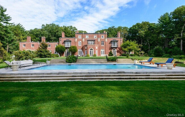 Building Photo - 393 Oyster Bay Road