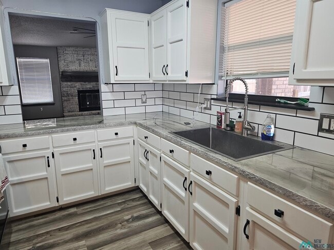 Building Photo - 3705 Ben Crenshaw Cir