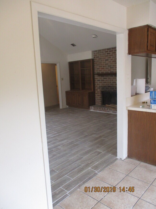 Building Photo - 10822 Lynbrook Dr