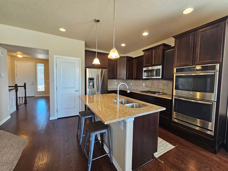 Building Photo - 5910 Traditions Dr