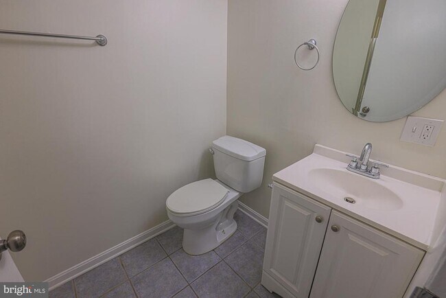 Building Photo - 6331 Red Cedar Pl