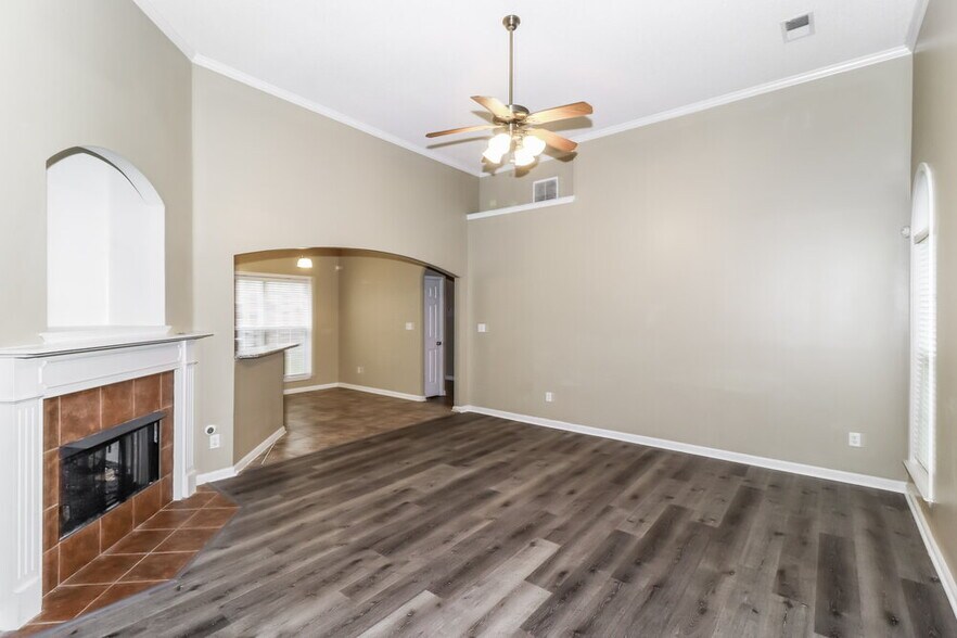 Building Photo - 2680 Bending Elm Dr