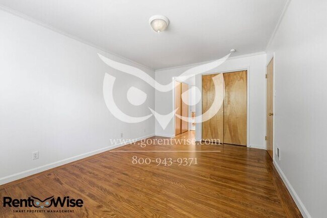 Building Photo - 190 Forest Knolls Dr