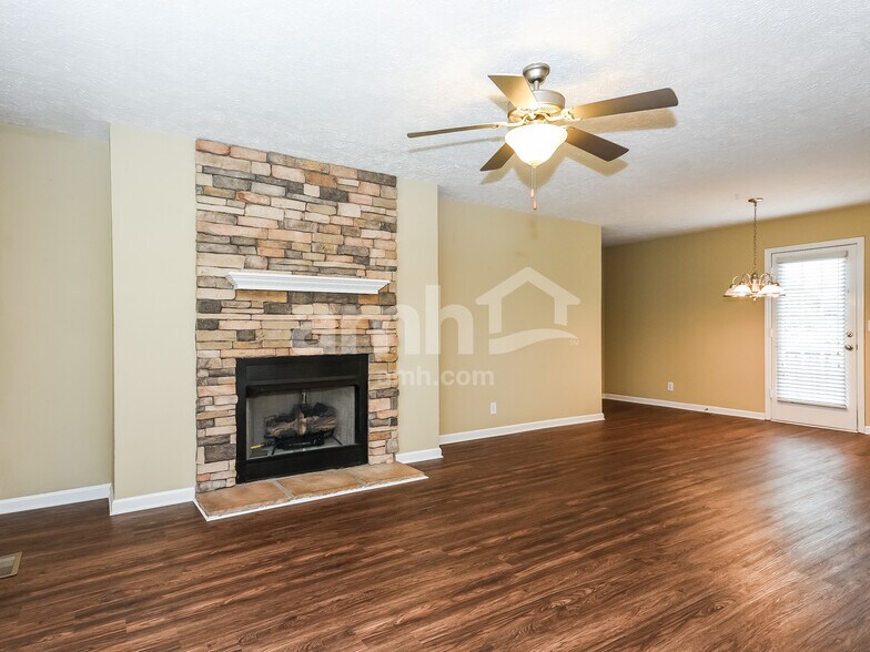 Building Photo - 3645 S Naples Ct