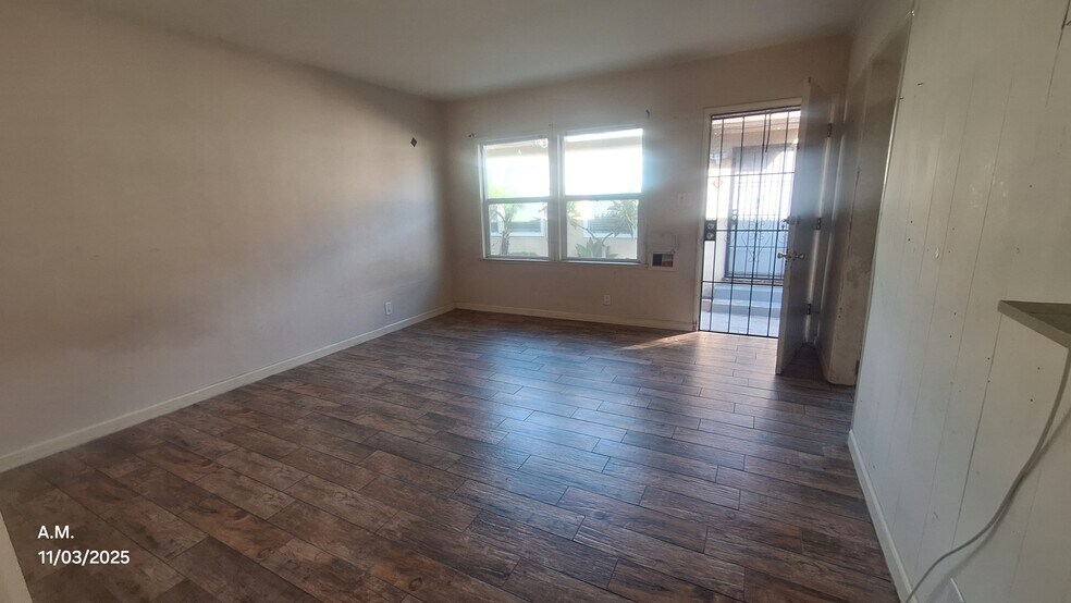 Building Photo - 4037 W El Segundo Blvd