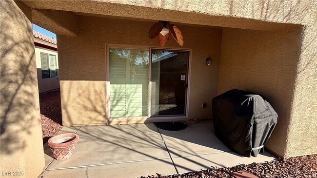 Building Photo - 6071 Saddle Horse Ave