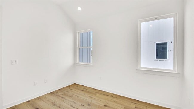 Building Photo - 6119 Atwood St