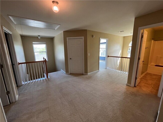 Building Photo - 1265 Wondering Way