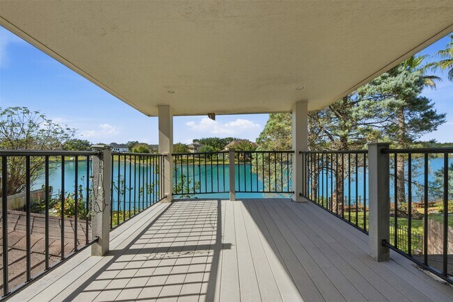 Building Photo - 6426 Portuguese Bend Dr