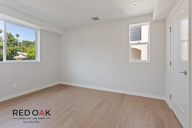 Building Photo - 4506 Esmeralda St