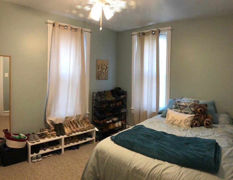 2nd Floor Bedroom#3 - 4222 Pechin St