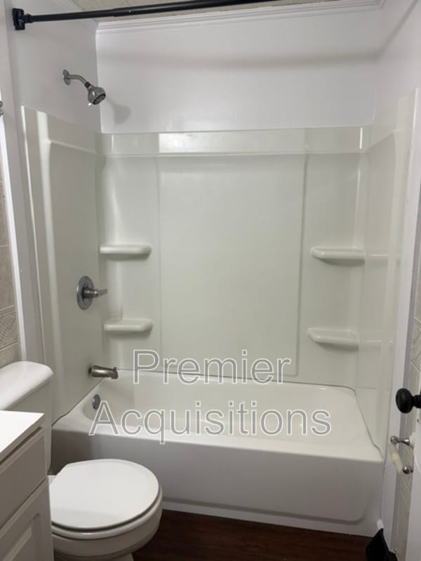 Building Photo - 2108 Fernwood Pl