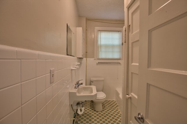 Building Photo - 2bd/2ba in MIDTOWN