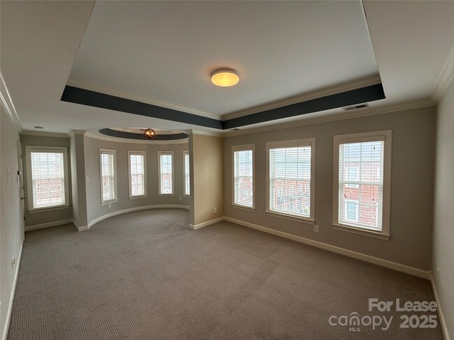 Building Photo - 2225 Camalier Ln