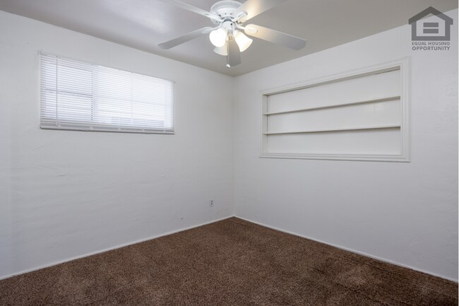 Building Photo - 3Bed/1.5Bath House at Northern Ave/31st Ave! Move-In Ready on 07/16/2026! -- NO HOA!