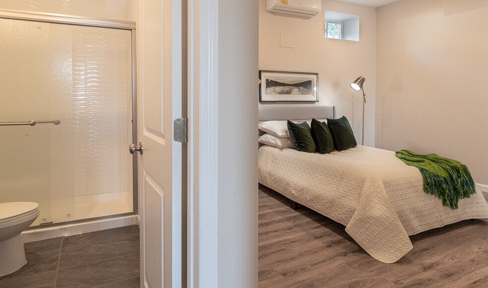 Building Photo - 62 Linden Ave