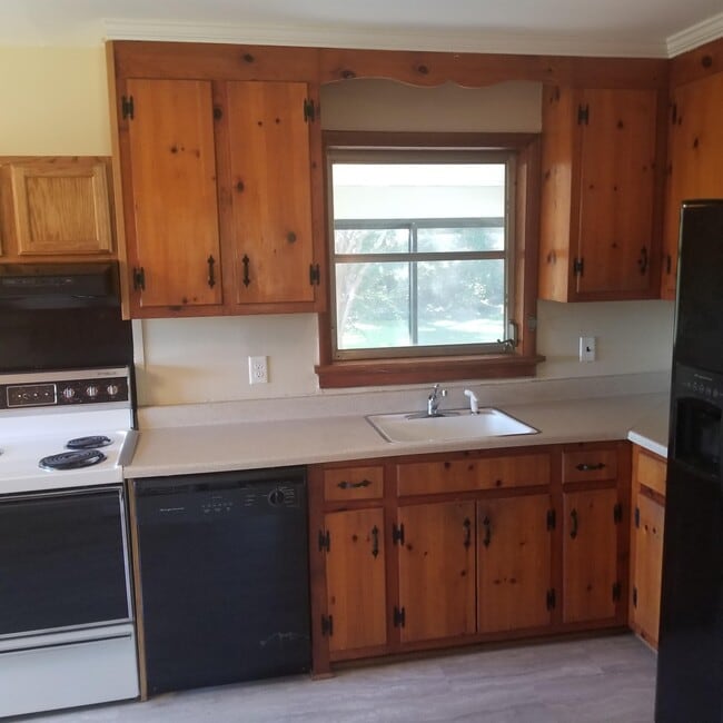 Building Photo - 6139 Powhite Farm Dr