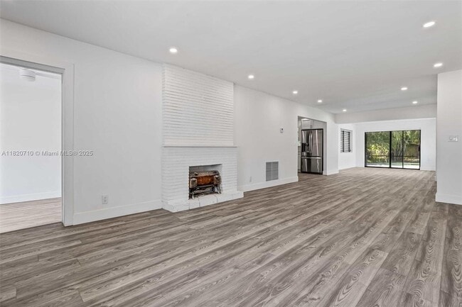 Building Photo - 2517 Polk St