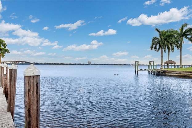 Building Photo - 1766 Cape Coral Pkwy E