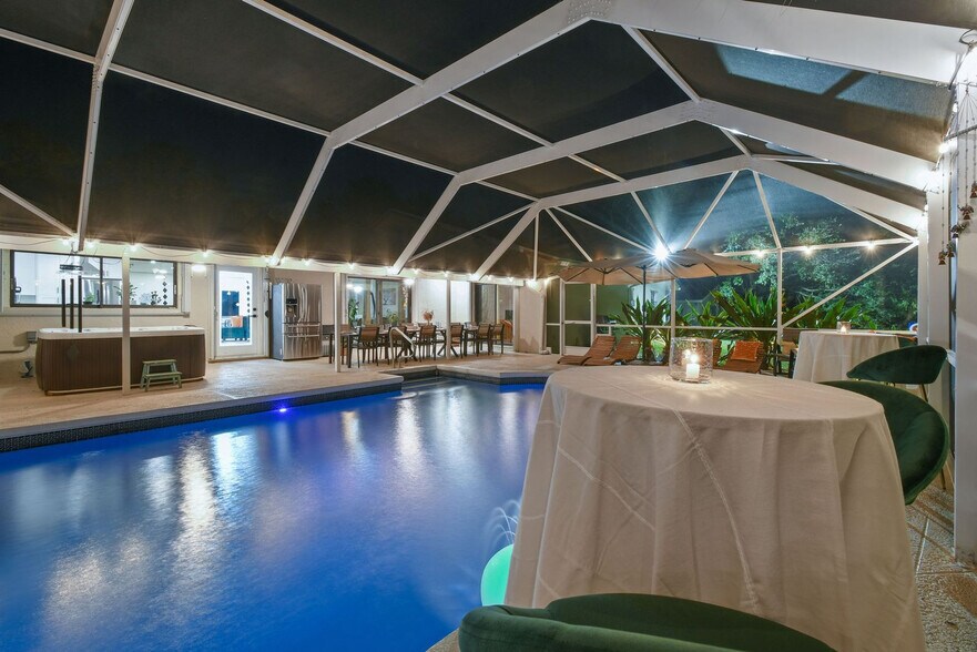 Building Photo - 13014 46th Ct N