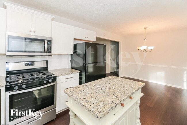 Building Photo - 73 Brandon Woods Cir