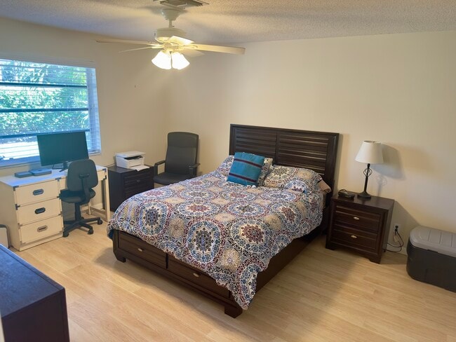 Building Photo - Palm Greens