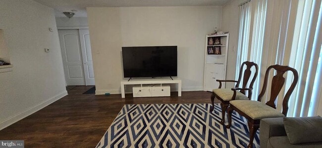 Building Photo - 5019 Ravens Crest Dr