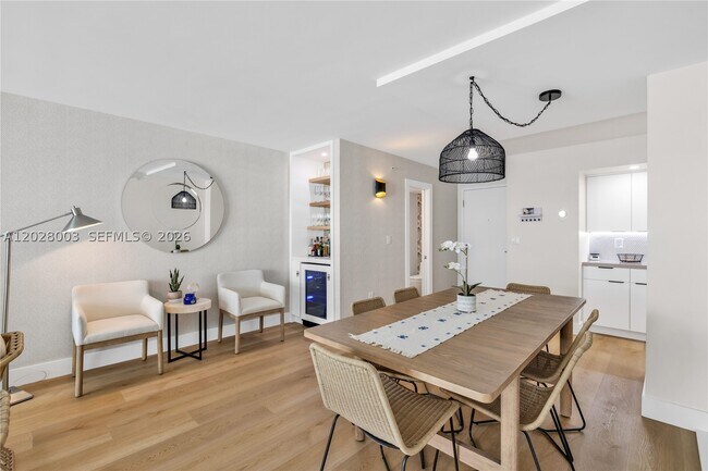 Building Photo - 6917 Collins Ave