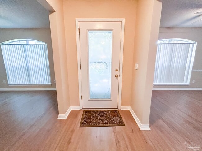 Building Photo - 1415 Tender Oaks Ln