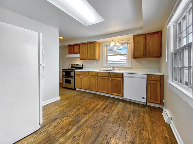 Building Photo - 33670 N Idlewild Dr