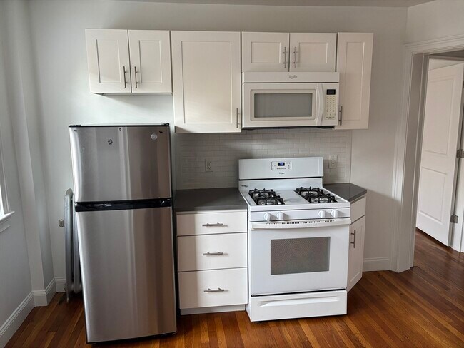 Building Photo - 109 Summer St